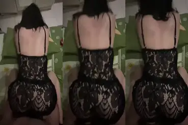 Bokep Indo Ngentotin Binor Pake Lingerie Hitam gaya doggy