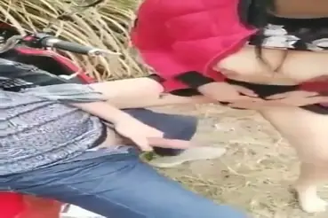 Jalanan Sepi Pasangan Nekat Bercinta Ganas
